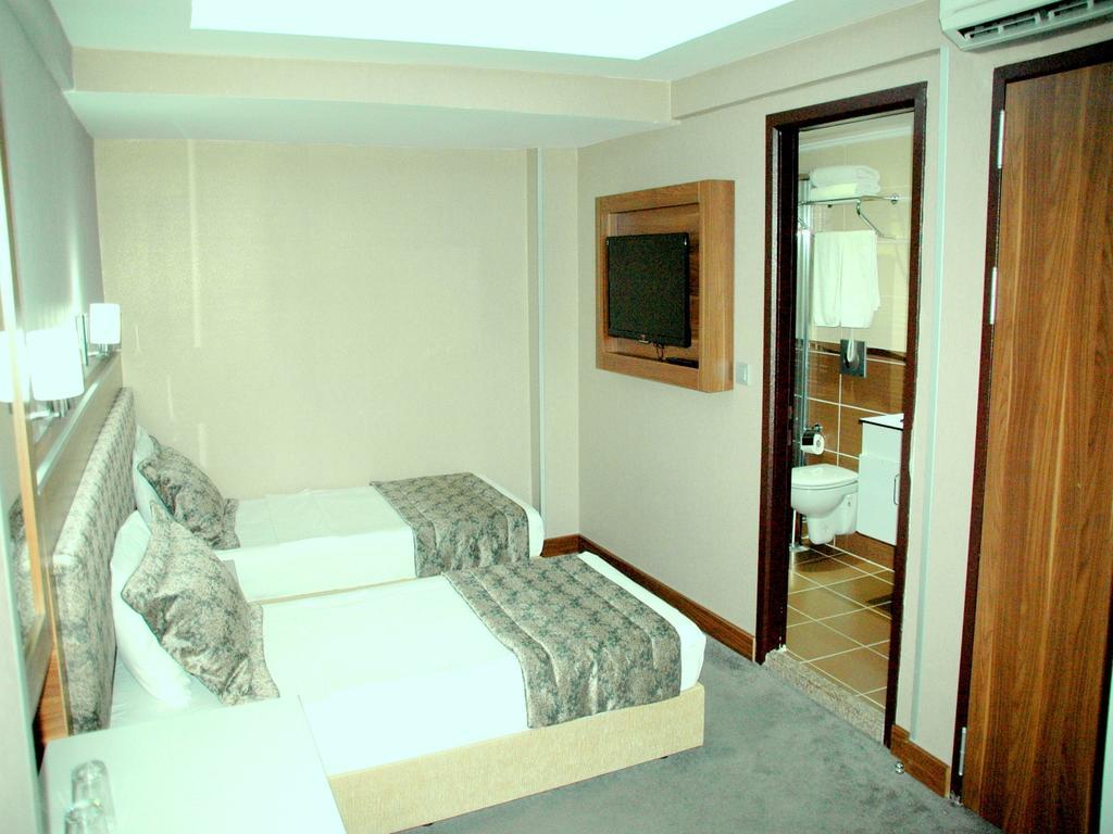 Hotel Buyuk Paris Κωνσταντινούπολη Εξωτερικό φωτογραφία