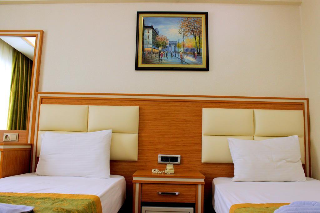Hotel Buyuk Paris Κωνσταντινούπολη Εξωτερικό φωτογραφία