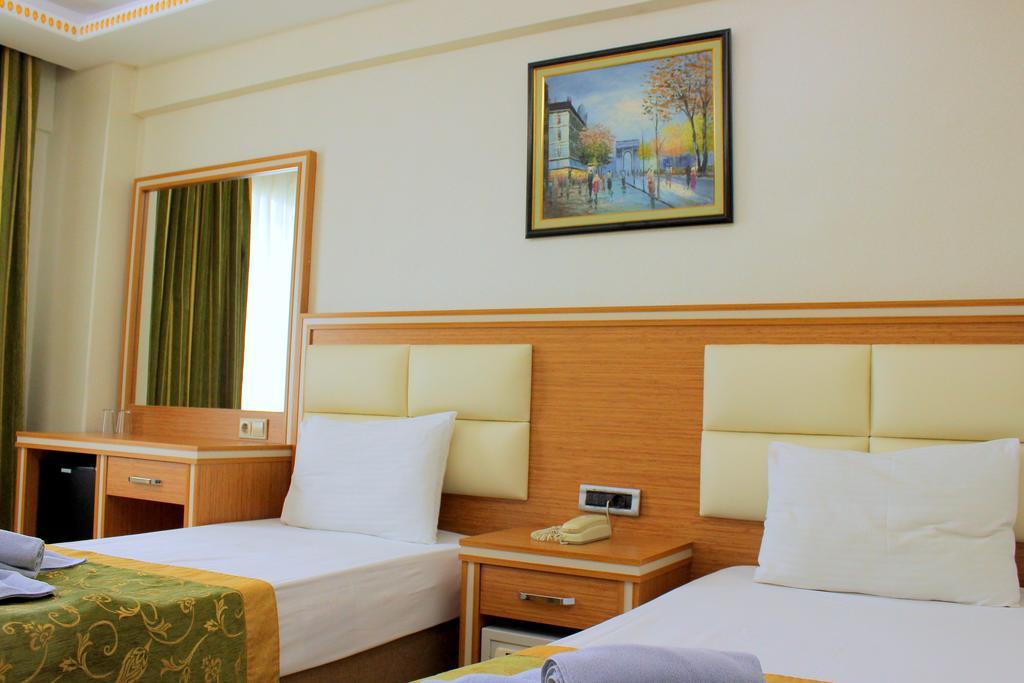 Hotel Buyuk Paris Κωνσταντινούπολη Εξωτερικό φωτογραφία